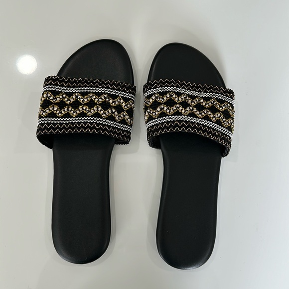 Shoes - Gold & black flats